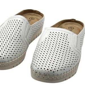 Bella Vita Women's Refresh Mule in White Leather Size 10 WW (Dbl. Wide) With box